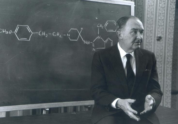 Dr. Paul Janssen 