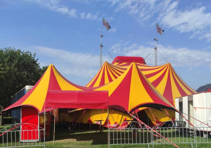 Front Circus Tetam